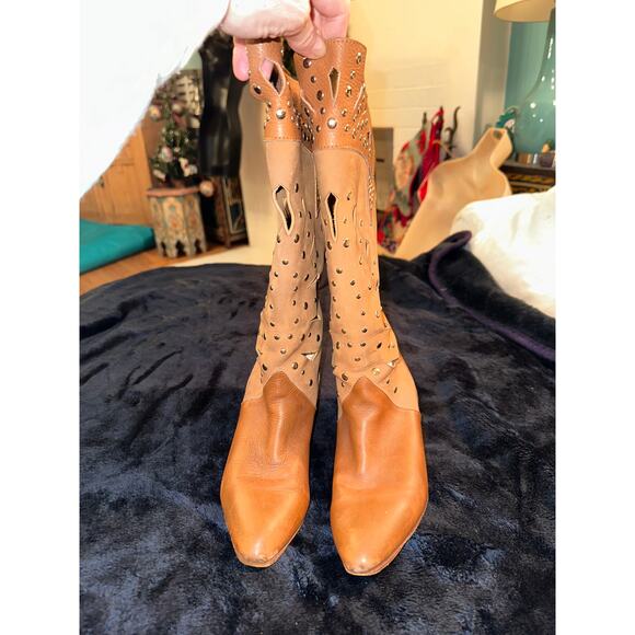 VINTAGE MADE IN ITALY IMAGINE STUDDED CUTOUT LEATHER BOOTS 37 - Picture 2 of 6
